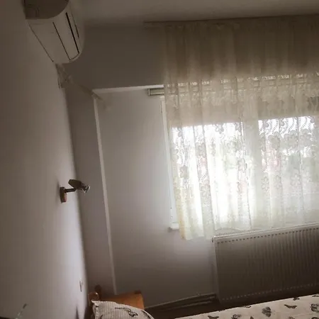 Apartament Tedy,faleza Nord La 60 M De Mare