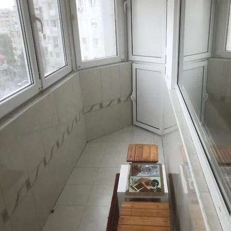 Apartament Tedy,faleza Nord La 60 M De Mare アパート *